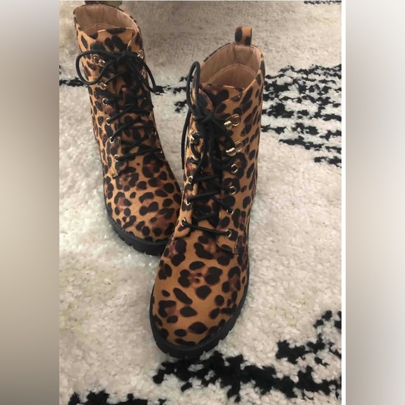 Lulus Devyn Leopard Print Lace-Up Ankle Boots NWOT - Picture 7 of 10